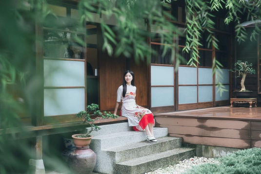 TRINH PHUONG LIEN — JULIE 5