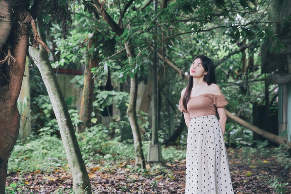 TRINH PHUONG LIEN — JULIE 3